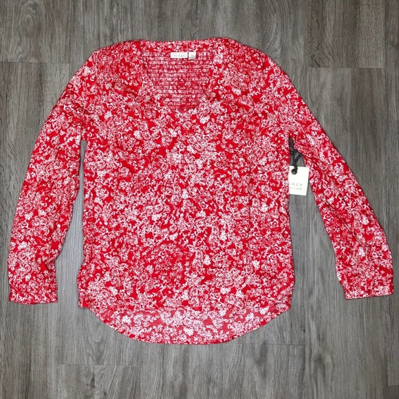 Hinge Women's Red/White Floral Garden Hi-Low Hem V-Neck Smocked Blouse sz XS - Picture 6 of 7
